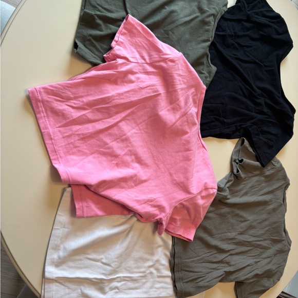 Assorted Medium Crop Top Tees - Picture 7 of 7